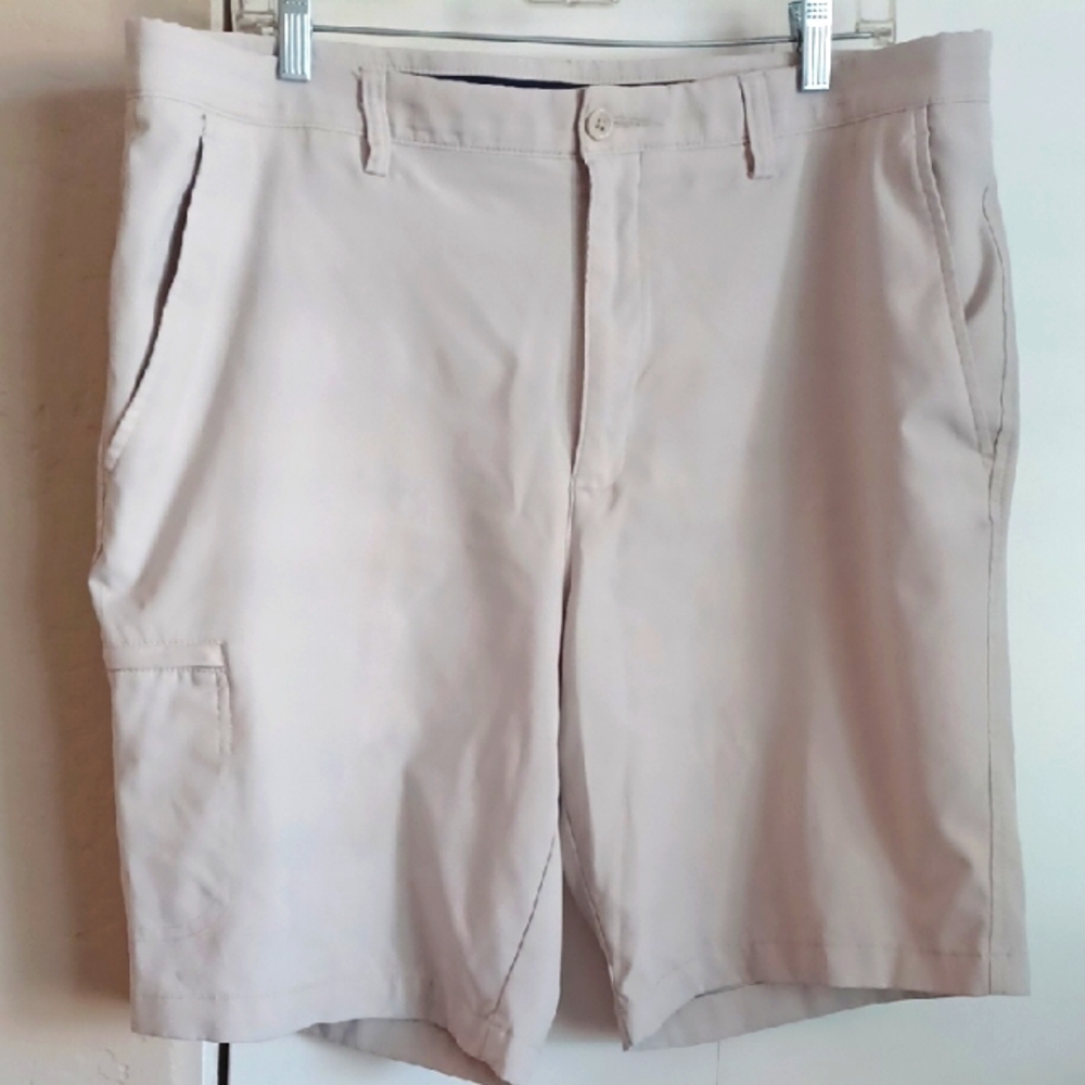 Jack Nicklaus Sz. 38  Stretch Tech Golf Chino Shorts.